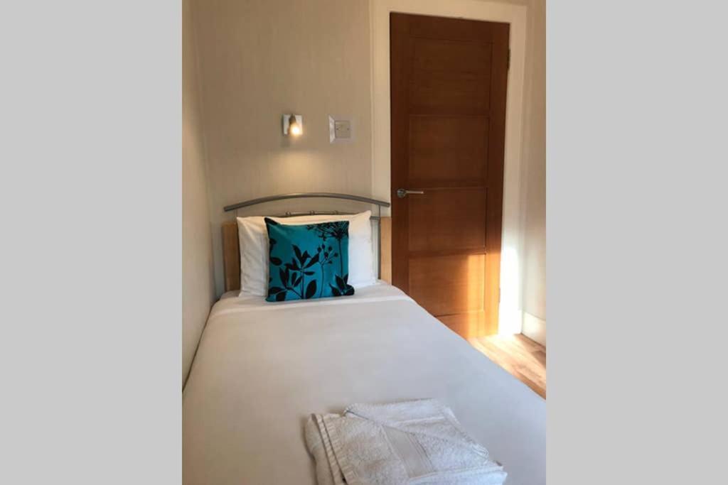 2 Catherines City Cottage Пърт Екстериор снимка