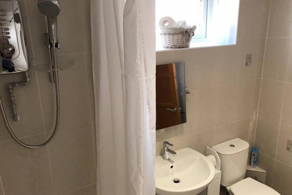 2 Catherines City Cottage Пърт Екстериор снимка